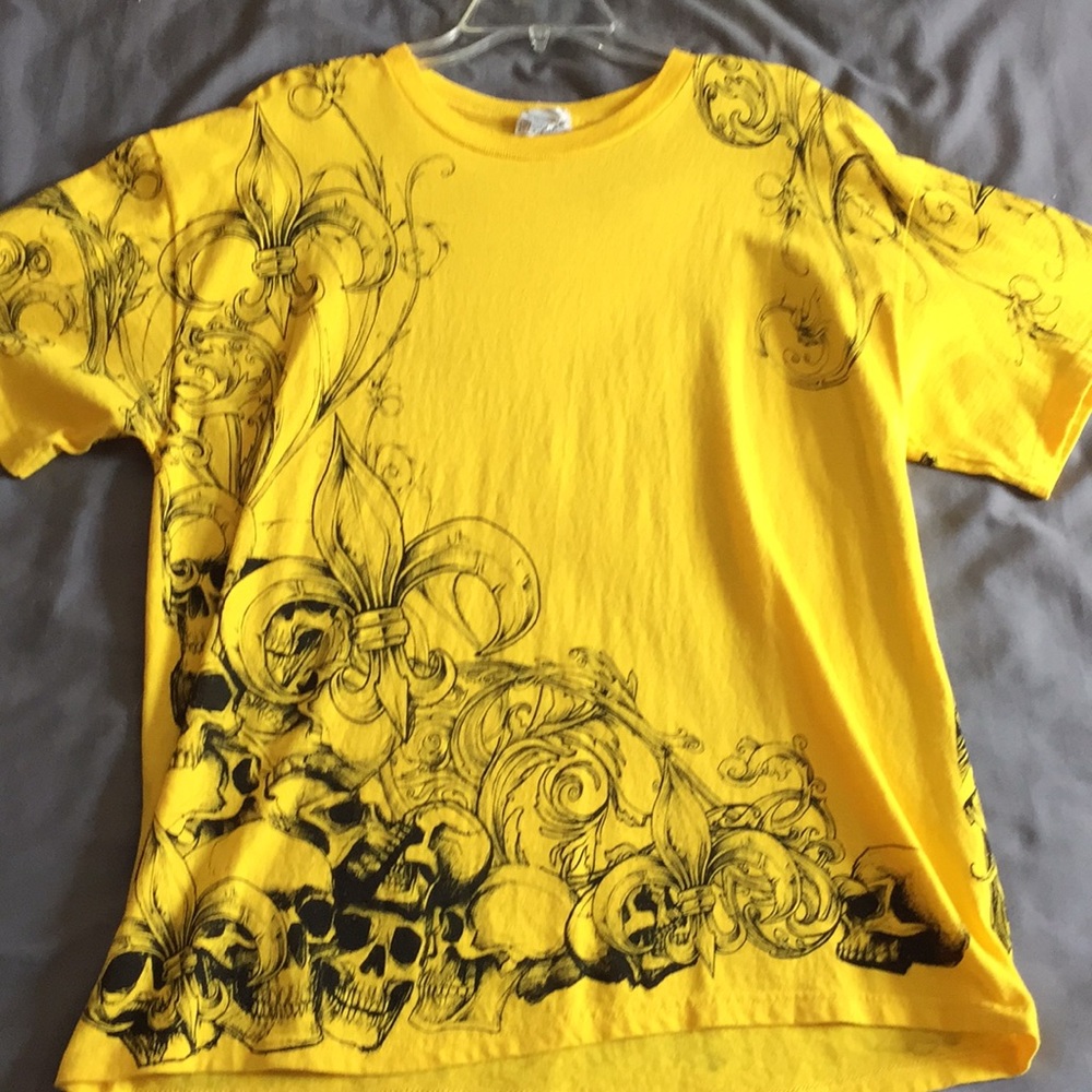 Bright yellow skull Tee